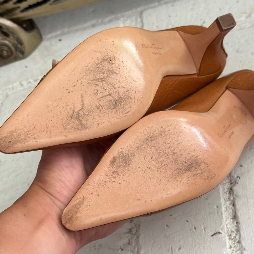Salvatore Ferragamo women's pumps heels shoes tan brown pointed toe size 6 - Picture 7 of 9